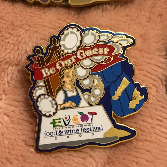 Disney Pin Set✨ - Picture 9 of 10